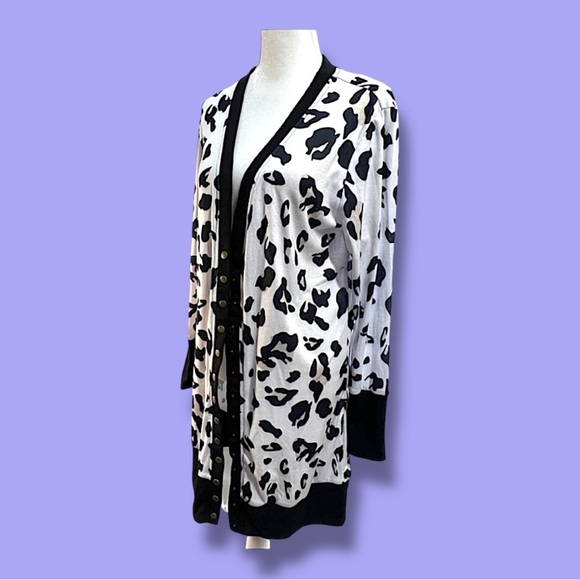 Black and White Cheetah Print Tunic Length Knit Cardigan or Duster L NWT - Picture 10 of 14
